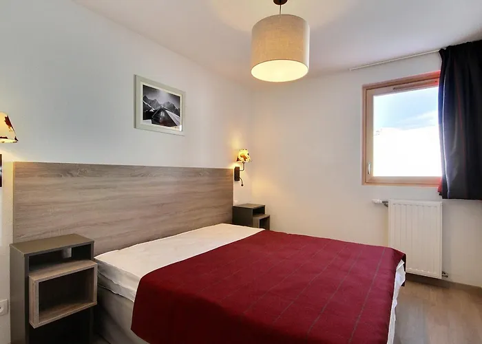 Bel 2 Pieces Avec Piscine Et Parking, 4 Personnes - Fr-1-455-23 * La Plagne