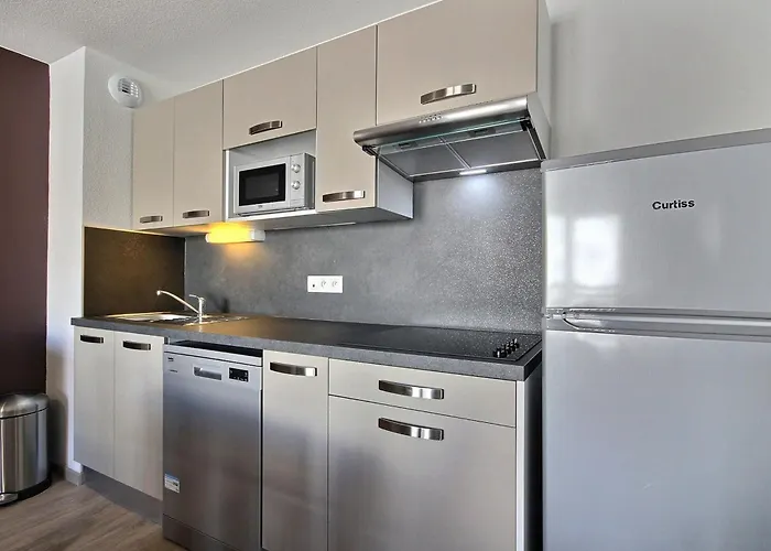 Apartamento Bel 2 Pieces Avec Piscine Et Parking, 4 Personnes - Fr-1-455-23